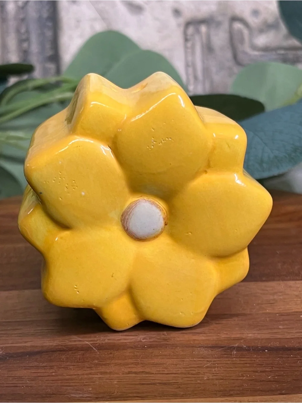 Y2K 2000s Yellow Sun Flowers Salt & Pepper Shakers Retro Polka Dot Daisy Set